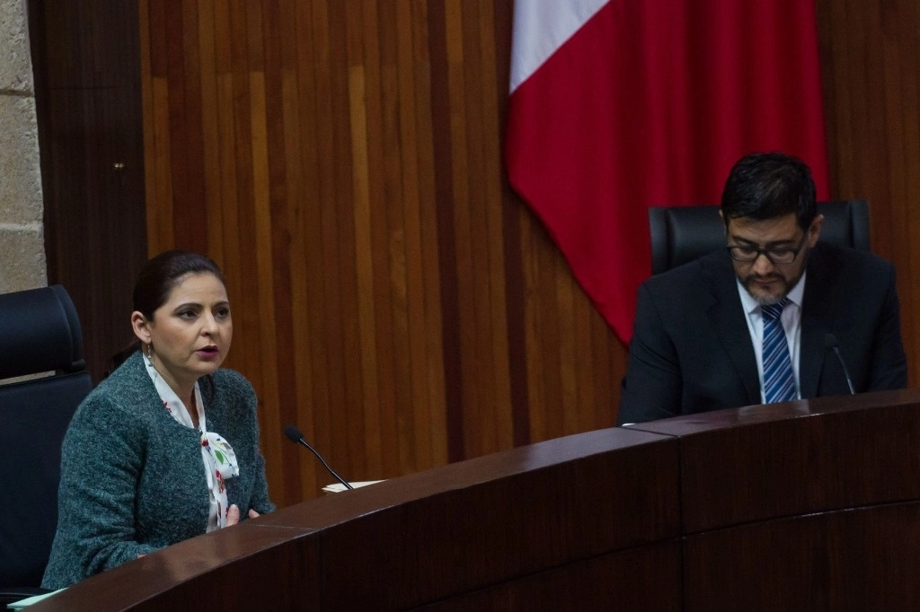 Los magistrados Mónica Aralí Soto Fregoso y Reyes Rodríguez Mondragón, tras el cambio de presidencia del Tribunal Electoral del Poder Judicial de la Federación. Foto TEPJF