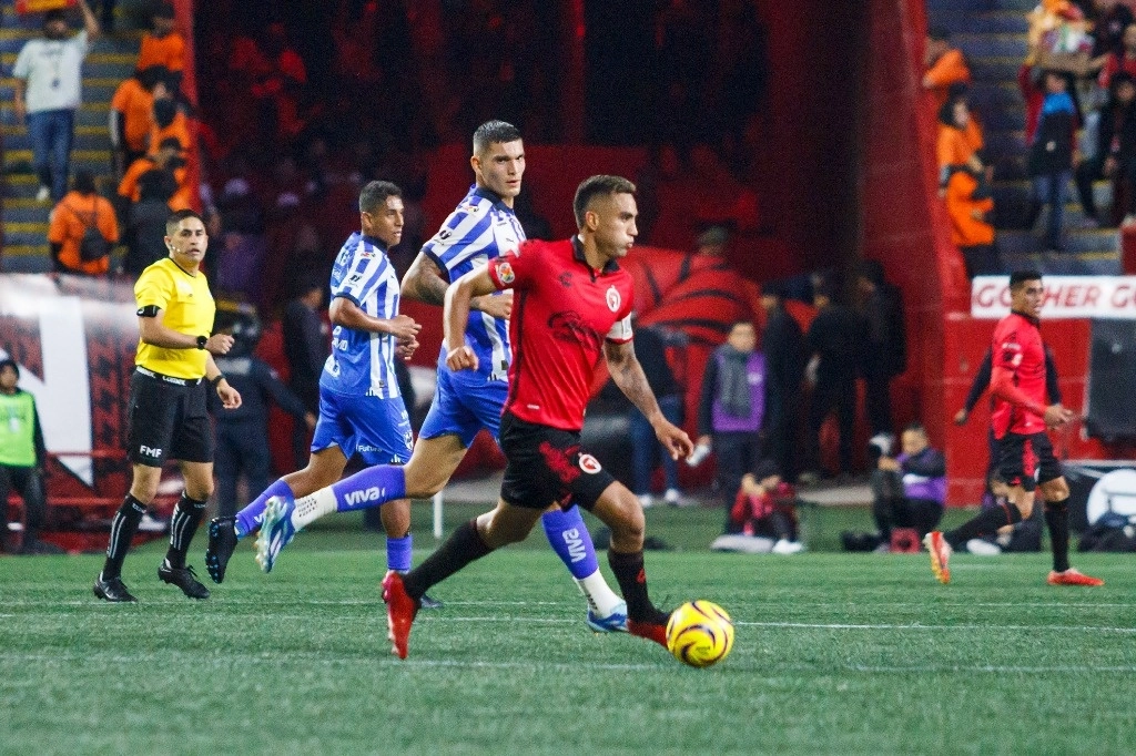 Joe Corona adelantó al conjunto fronterizo al minuto 58 con un disparo desde larga distancia. Foto @Xolos