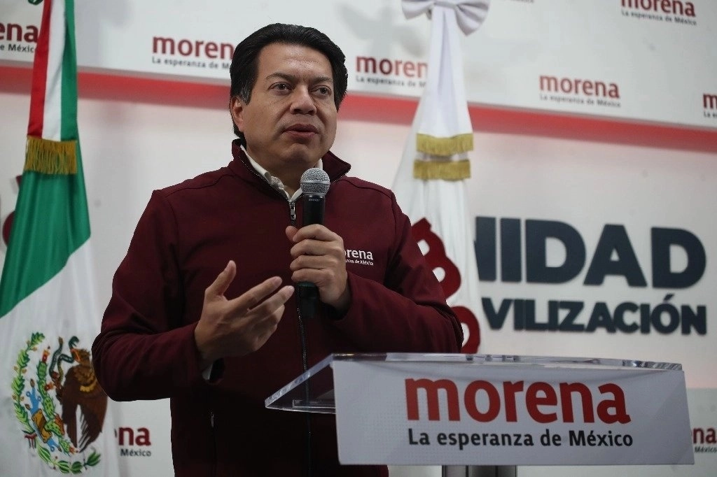 Mario Delgado afirmó que la definición de este segundo bloque de precandidatos al Senado se definió tras un proceso de encuestas. Foto @jornadaveracruz
