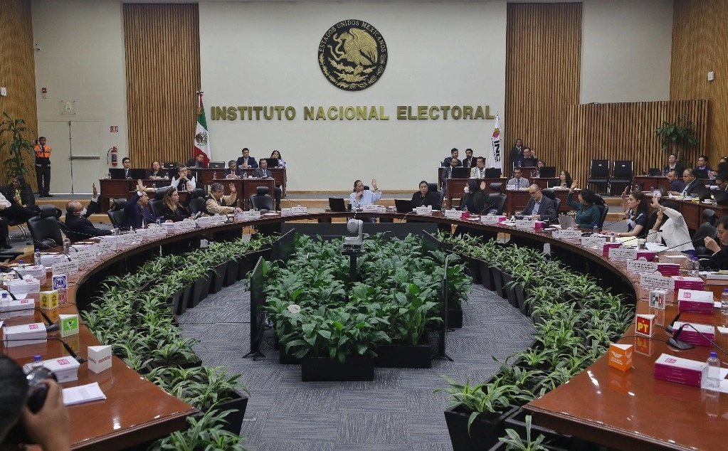 Sala de sesiones del Consejo General del INE en imagen de archivo. Foto Marco Peláez
