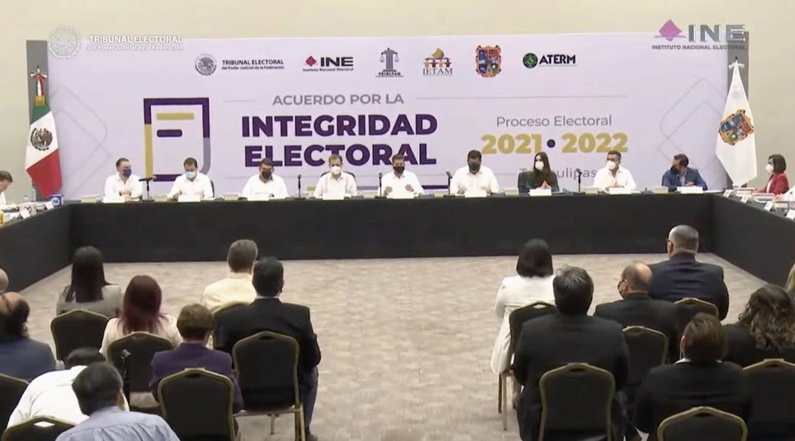 El INE y el gobierno de Tamaulipas firman el Acuerdo por la Integridad Electoral, el 31 de marzo de 2022. Foto tomada del Twitter del @INEMexico