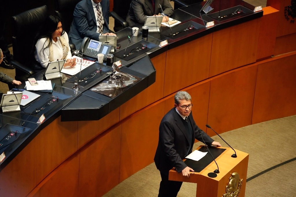 El coordinador morenista Ricardo Monreal insistió en que se trata de “un paquete de reformas profundo, indispensable, necesario, justo para reivindicar” a varios sectores. Foto Cristina Rodríguez / Archivo 