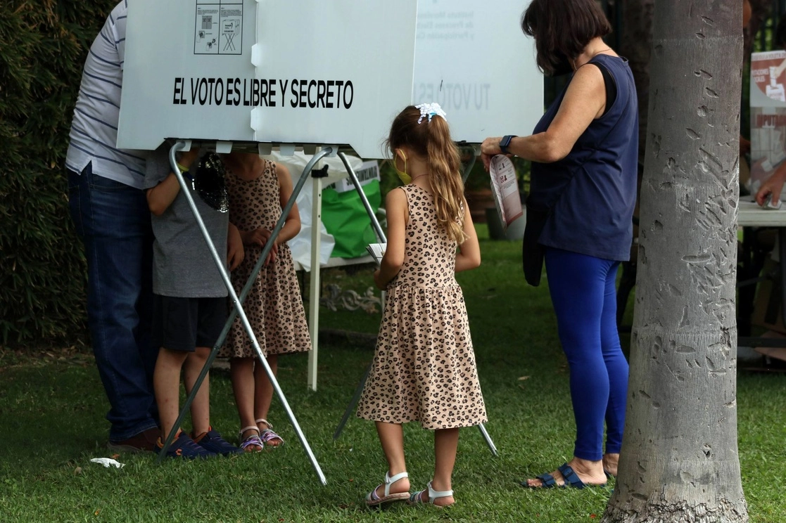 Durante la jornada electoral del 6 de junio pasado en el fraccionamiento Tabachines, en Morelos. Foto Cuartoscuro