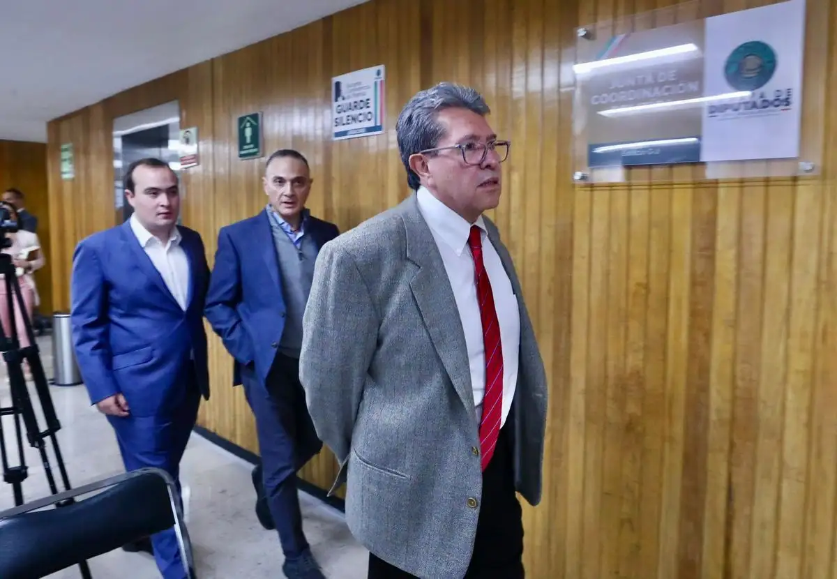 El diálogo entre las bancadas de Morena y del Partido Acción Nacional no ha decantado en un acuerdo para la integración y elección esta tarde de la nueva Mesa Directiva de la Cámara de Diputados