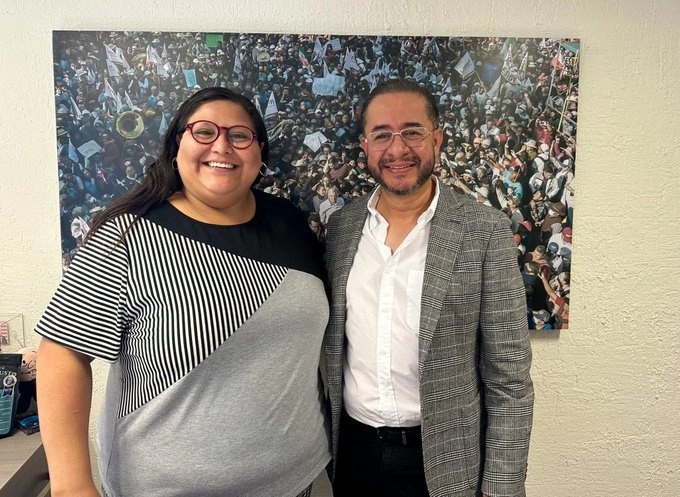 La secretaria general de Morena, Citlalli Hernández y el dirigente del PES, Hugo Erick Flores. Foto tomada de la cuenta de X @CitlaHM
