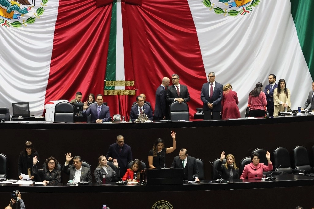 Mañana se discutirá en comisiones de la Cámara de Diputados el proyecto de dictamen sobre la Ley del Infonavit. Foto Luis Castillo/Archivo