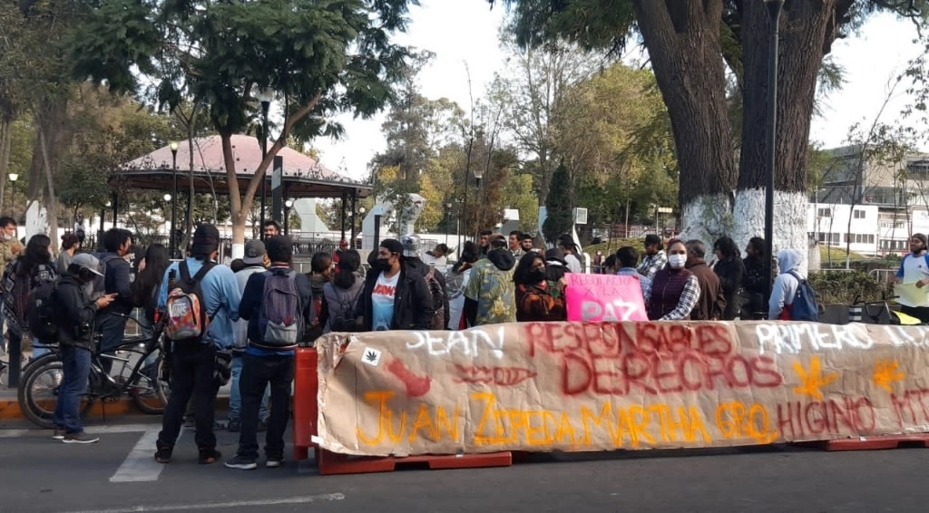 En Ecatepec se realizó una marcha a favor de la legalización de la mariguana para uso recreativo. Foto La Jornada