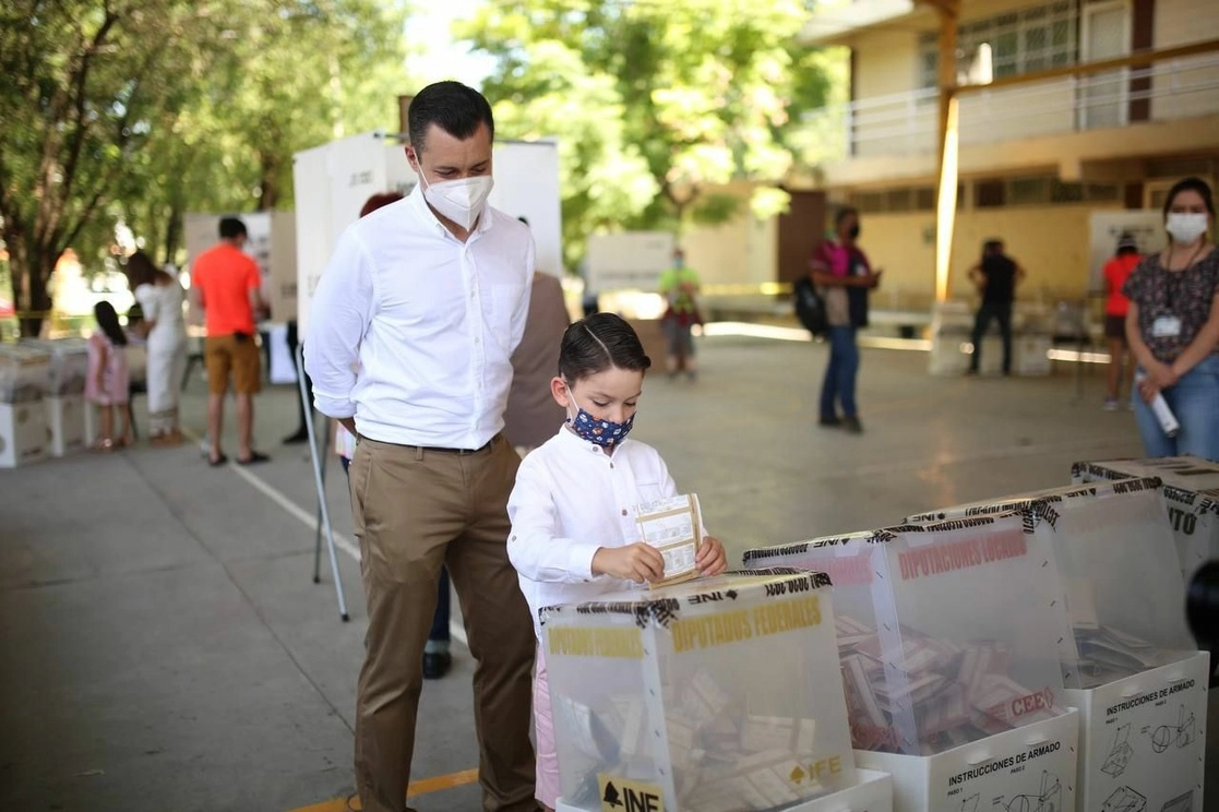 En Monterrey, Luis Donaldo Colosio Riojas (en la imagen) aparece en el PREP con 47.43 por ciento de los votos, frente a 31.34 por ciento del prístina Reynaldo Cienfuegos. Foto Cuartoscuro