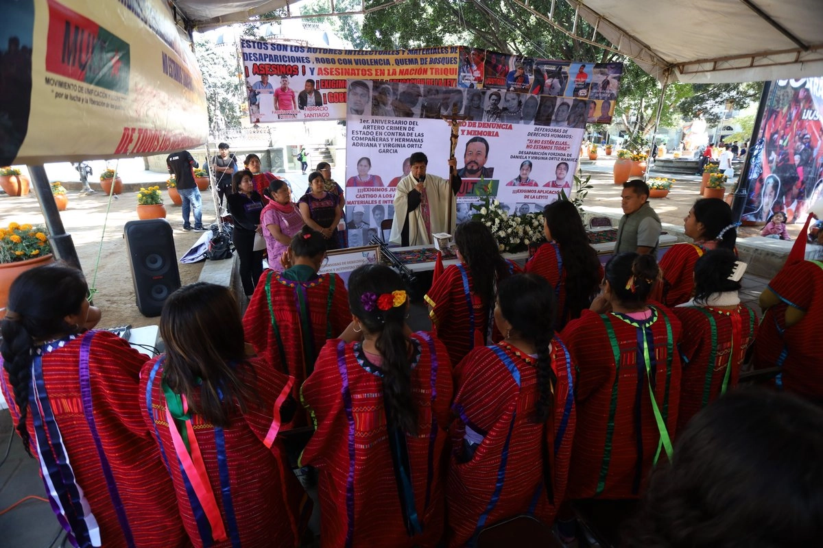 Miembros del Mult acusaron que durante la administración de Salomón Jara Cruz se han cometido un total de 21 homicidios y en ningún caso se ha hecho justicia. Foto