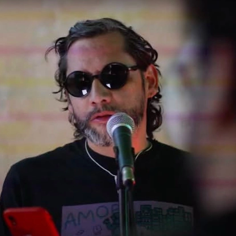 Horacio Warpola, de 42 años, considerado como uno de los poetas queretanos más importantes de las últimas décadas falleció este miércoles. Foto Facebook Centro de Cultura Digital