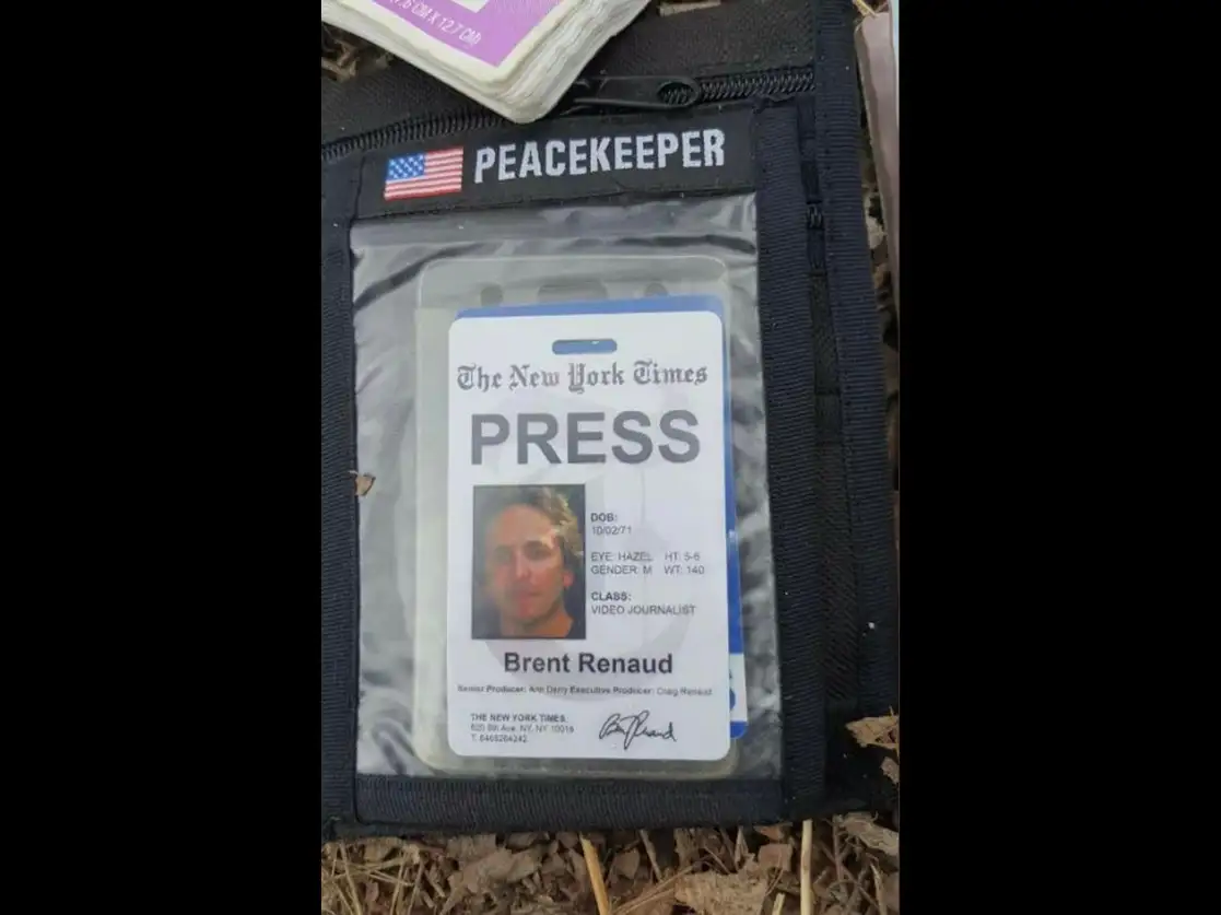 Brent Renaud, de 50 años, un fotógrafo y realizador que había colaborado para el ‘New York Times’, fue asesinado a tiros en Ucrania. Imagen tomada del Twitter @n_ivantsiv