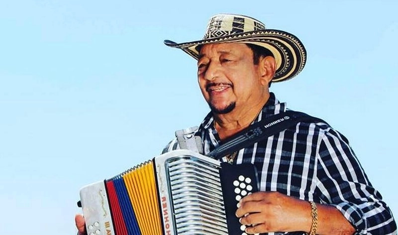 El cantautor colombiano Lisandro Meza murió este sábado a los 86 años. Foto Cuenta de X de Discos Fuentes 
