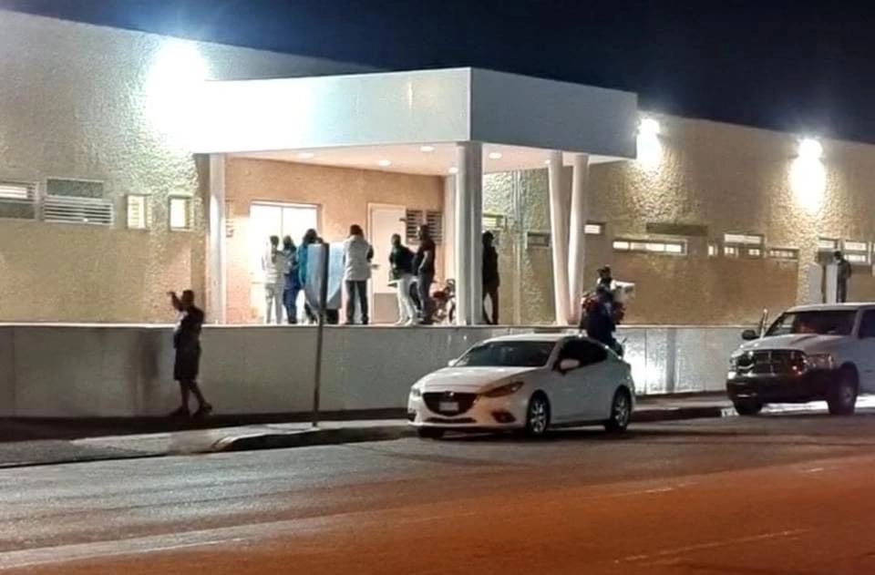 La violencia en Cajeme, Sonora cobró la vida de una mujer, quien fue alcanzada por una bala perdida. Foto La Jornada