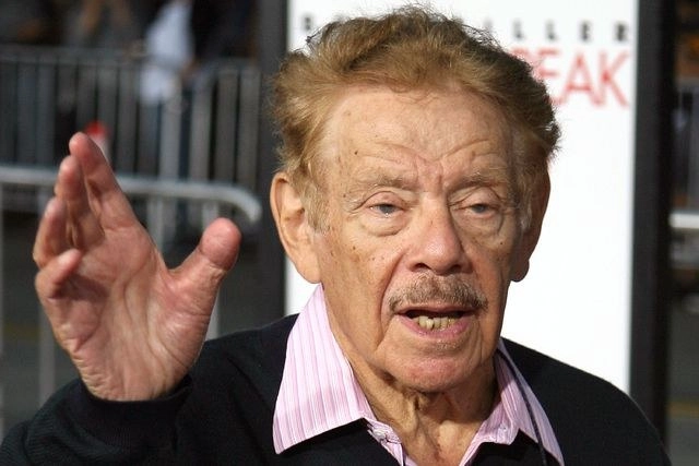 El actor estadunidense Jerry Stiller, en los Ángeles, el 27 de septiembre de 2007. Foto Afp 
