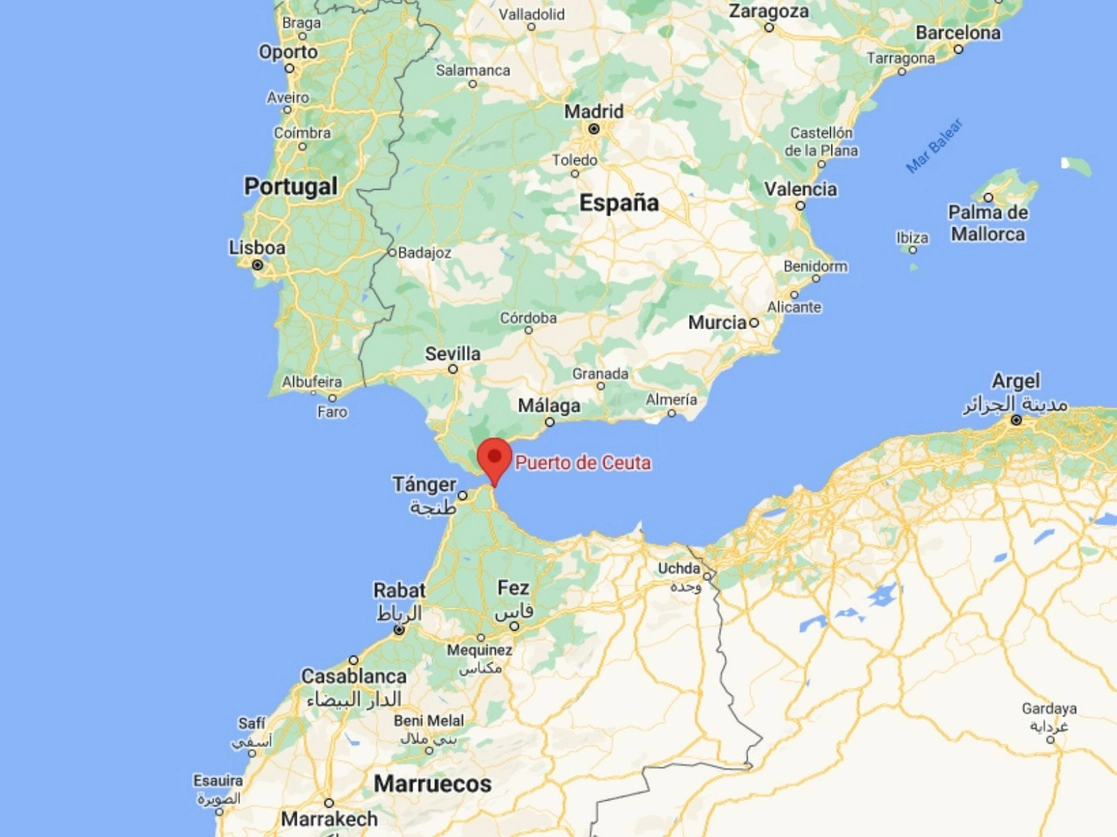 Un hombre de origen yemení, de 47 años, murió ahogado cuando intentó llegar nadando a la ciudad española de Ceuta, según informó la Guardia Civil española. Imagen tomada de Google Maps