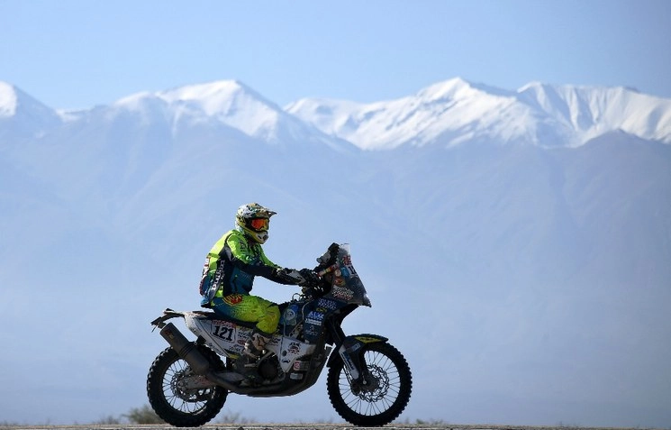 El piloto holandés Edwin Straver al mando de su KTM en la etapa 10 del Dakar 2018. Foto: Afp