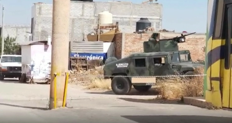 Policías estatales, Guardia Nacional y Ejército Mexicano montaron un operativo de búsqueda de los agresores y el secuestrado. Foto La Jornada
