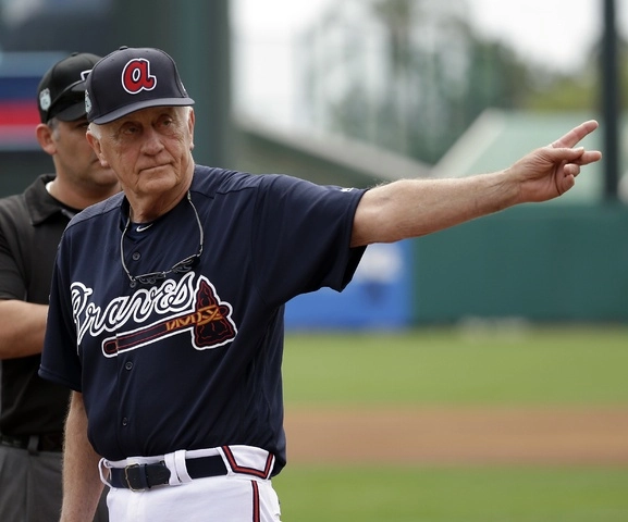 Phil Niekro fue conocido por su  particular lanzamiento de nudillos que puso en aprietos a bateadores y receptores. Foto Ap