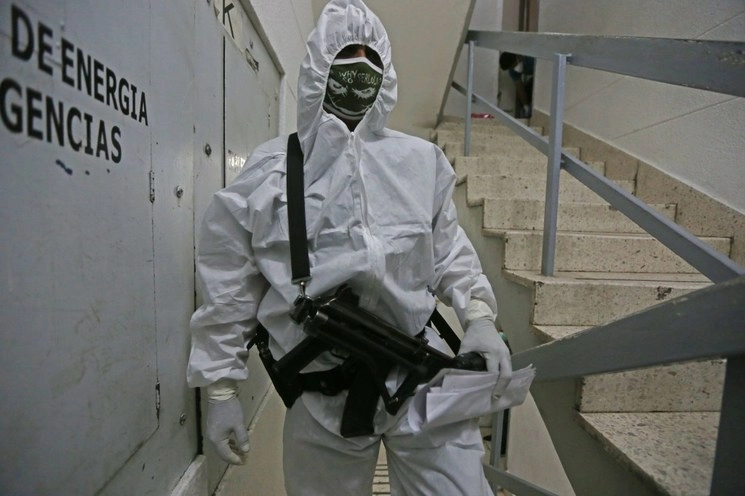 Custodio del penal de Puente Grande en Jalisco. Foto Cuartoscuro/ archivo