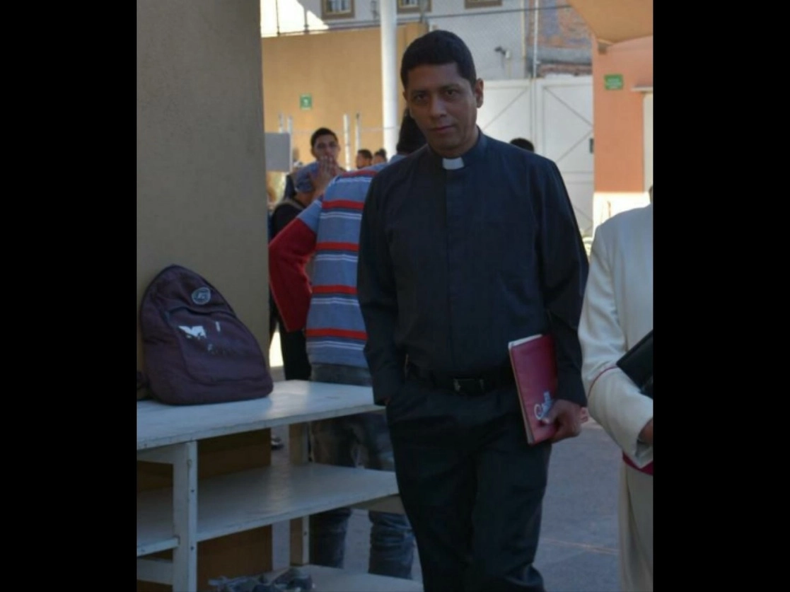 El padre Rolando Maldonado Salas atendía a la comunidad migrante en SLP. Foto tomada del Facebook de Casa del Migrante SLP