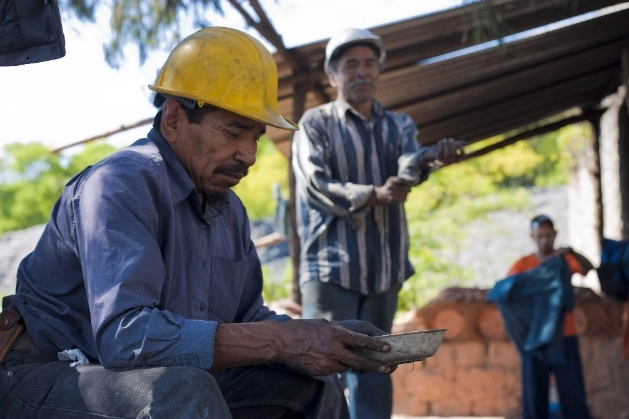 Trabajadores de una mina en Peñamiller, Querétaro. Foto Cuartoscuro / Archivo