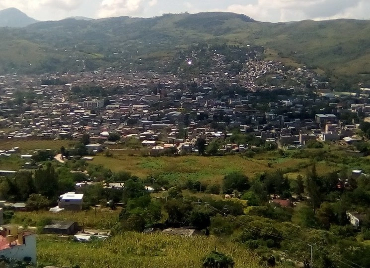 En la imagen, la cabecera municipal de Chilapa de Álvarez, en la Montaña Alta de Guerrero. Foto tomada de Google Maps 