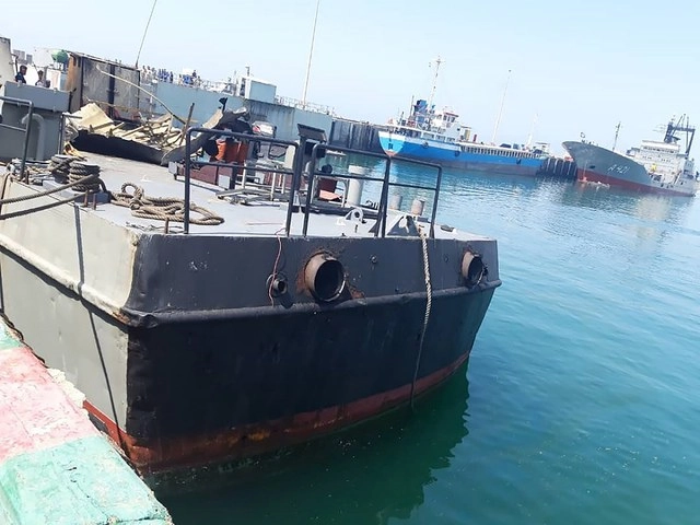 "El domingo por la tarde, durante un ejercicio de buques de la armada en aguas de Jask y Chabahar, el barco de apoyo liviano Konarak (en la imagen) tuvo un accidente", dijo en un comunicado el portal del ejército. Foto Ap