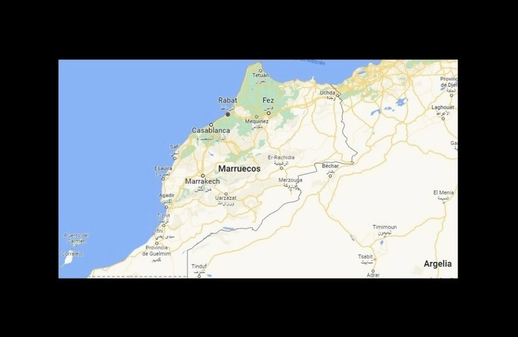 El accidente ocurrió cuando la unidad de pasajeros se dirigía a un mercado en Demnate, en el centro de Marruecos. Foto Tomada de Google Maps
