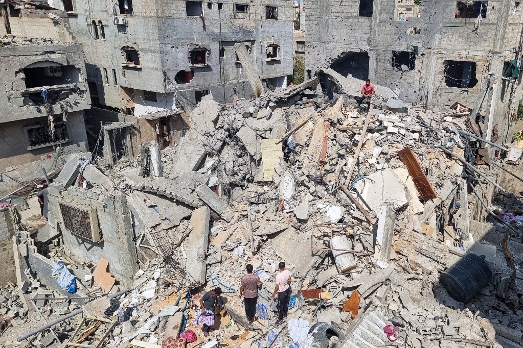 25 Palestinians killed in Israeli attacks ahead of ceasefire talks