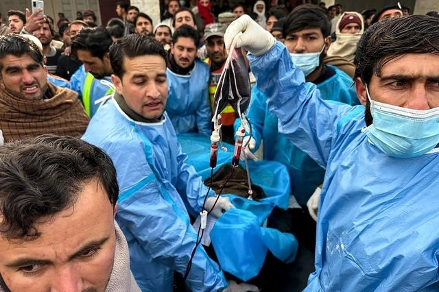 El ministro de Salud se ha desplazado hacia el centro médico para esclarecer lo ocurrido y encontrar a los culpables. Foto Afp