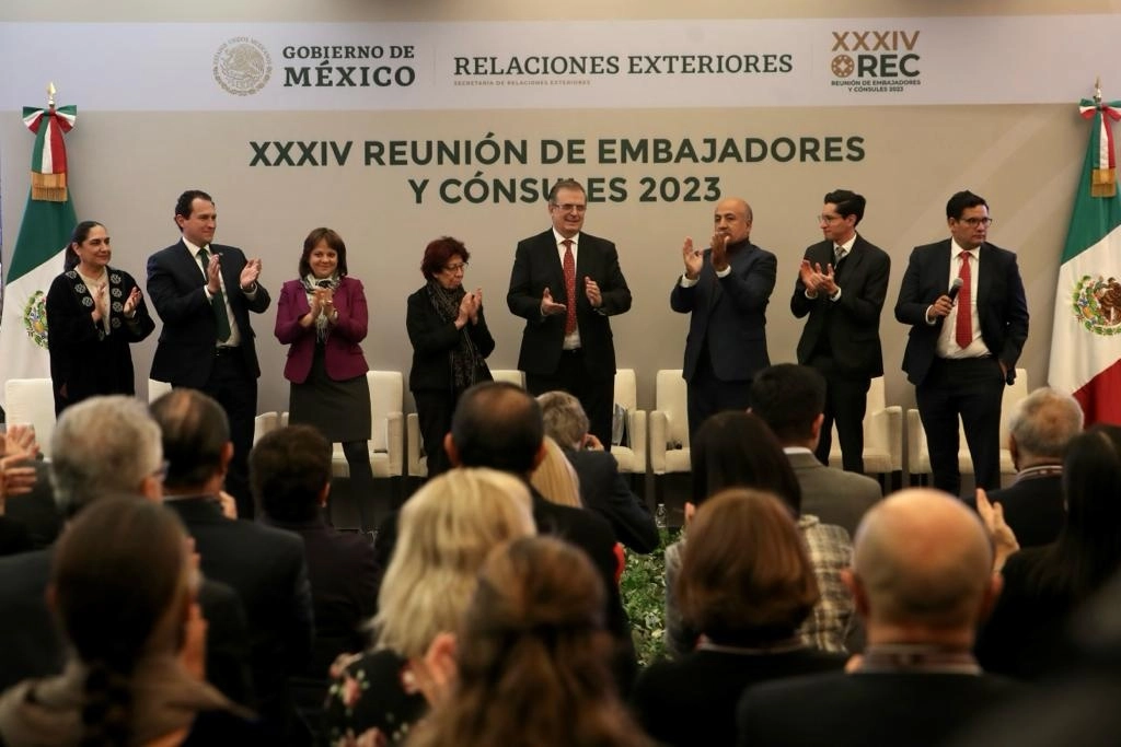 La Secretaría de Relaciones Exteriores dio la bienvenida a funcionarios del cuerpo diplomático. Foto Yazmín Ortega