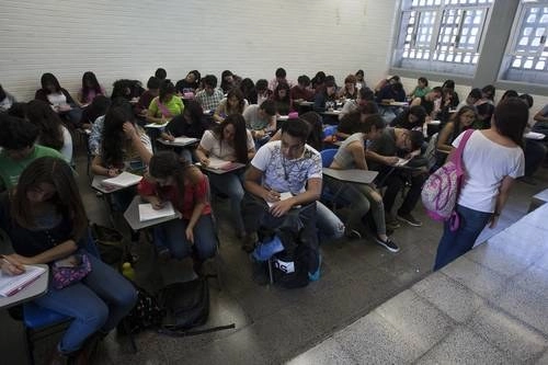Alumnos de la Preparatoria 7 de la UNAM en imagen de archivo. Foto Cristina Rodríguez