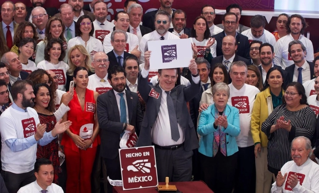 El secretario de Economía, Marcelo Ebrard Casaubón, encabeza la presentación del Consejo Consultivo “Hecho en México” en la sede de la dependencia, en la Ciudad de México, el 18 de febrero de 2025. Foto María Luisa Severiano