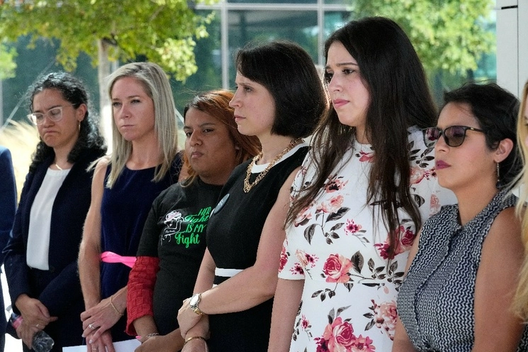 Las mujeres acudieron a un tribunal. Foto Ap