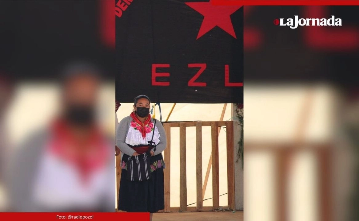 En el texto dedicado “a las maestras indígenas de la CNTE”, agregaron que “el poema es de las promotoras de educación de esa zona que, en común, sacaron la idea".