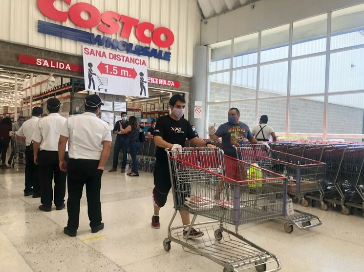 Representantes de 57 multinacionales que operan en México se reunieron con integrantes de la Junta de Coordinación Política del Senado. Foto Víctor Camacho / Archivo