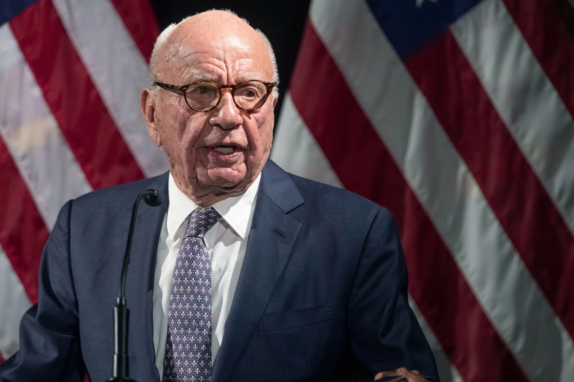 El magnate de los medios de comunicación Rupert Murdoch admitió que presentadores de su cadena Fox News secundaron la falsa afirmación del ex presidente Donald Trump de que le habían robado las elecciones en 2020. Foto Ap 