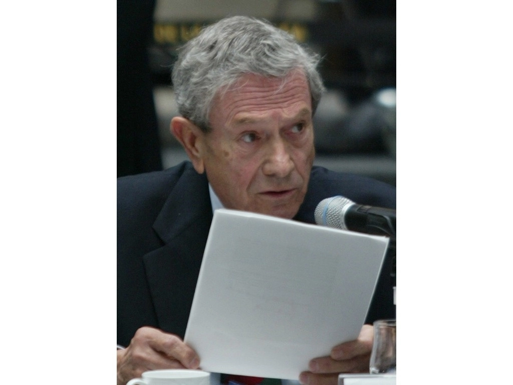 Destacado autor de textos críticos del modelo neoliberal, Tello Macías era profesor emérito de la UNAM y en su momento diplomático y primer titular de la extinta Secretaría de Programación y Presupuesto. Foto Cristina Rodríguez 