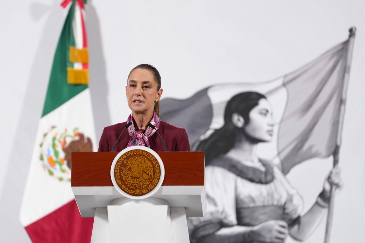 La presidenta Claudia Sheinbaum consideró que en el país hay dos proyectos: quienes pretenden el regreso de la corrupción y, en el otro bando, el movimiento de transformación.