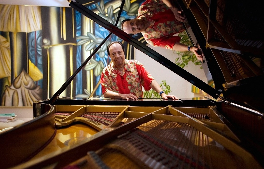 El cantante, compositor y pianista brasileño Sergio Mendes falleció a los 83 años. Foto Ap