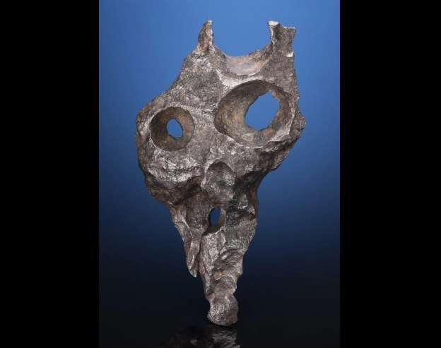 Meteoro perteneciente a la colección del Museo de Minerales y Gemas de Maine, EU. Foto Tomada de https://mainemineralmuseum.org/ 