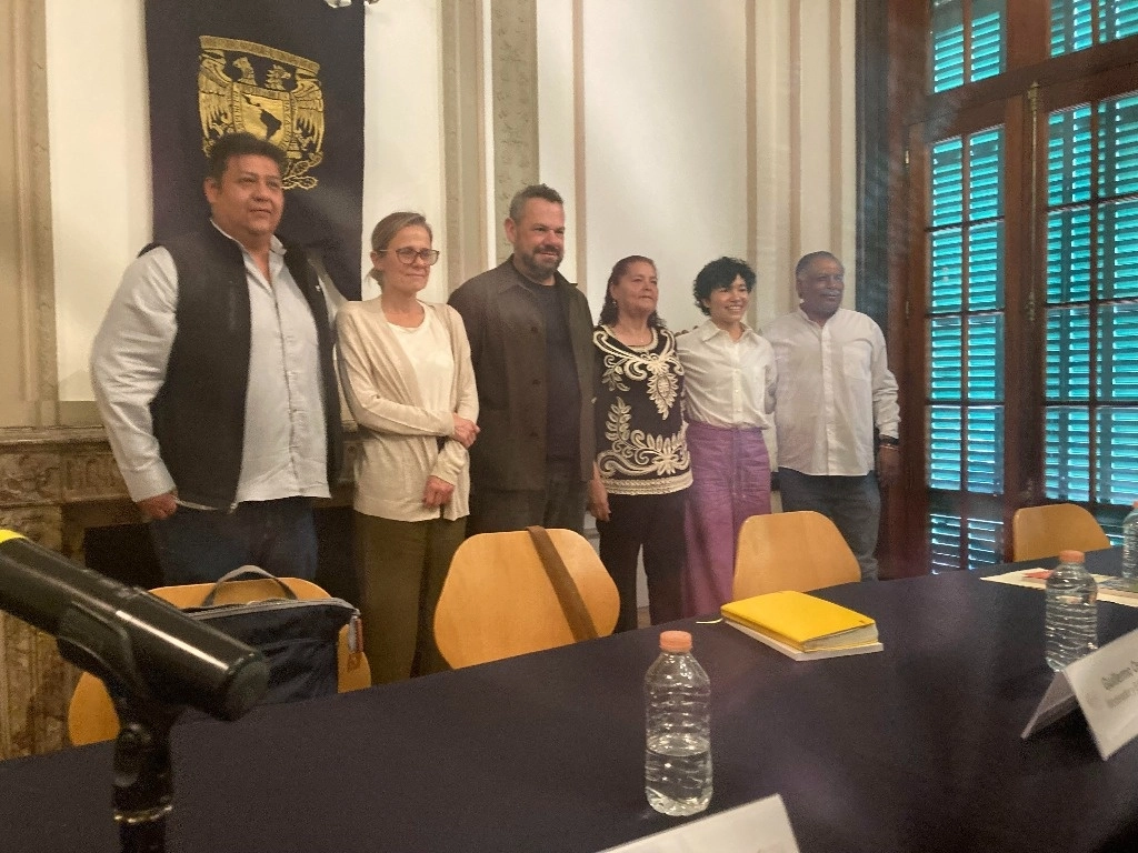Integrantes de la Federación de Rueda de prensa ofrecida por integrantes de la Federación de  Trabajadores no Asalariados de CDMX. Foto Bertha Teresa Ramírez 
