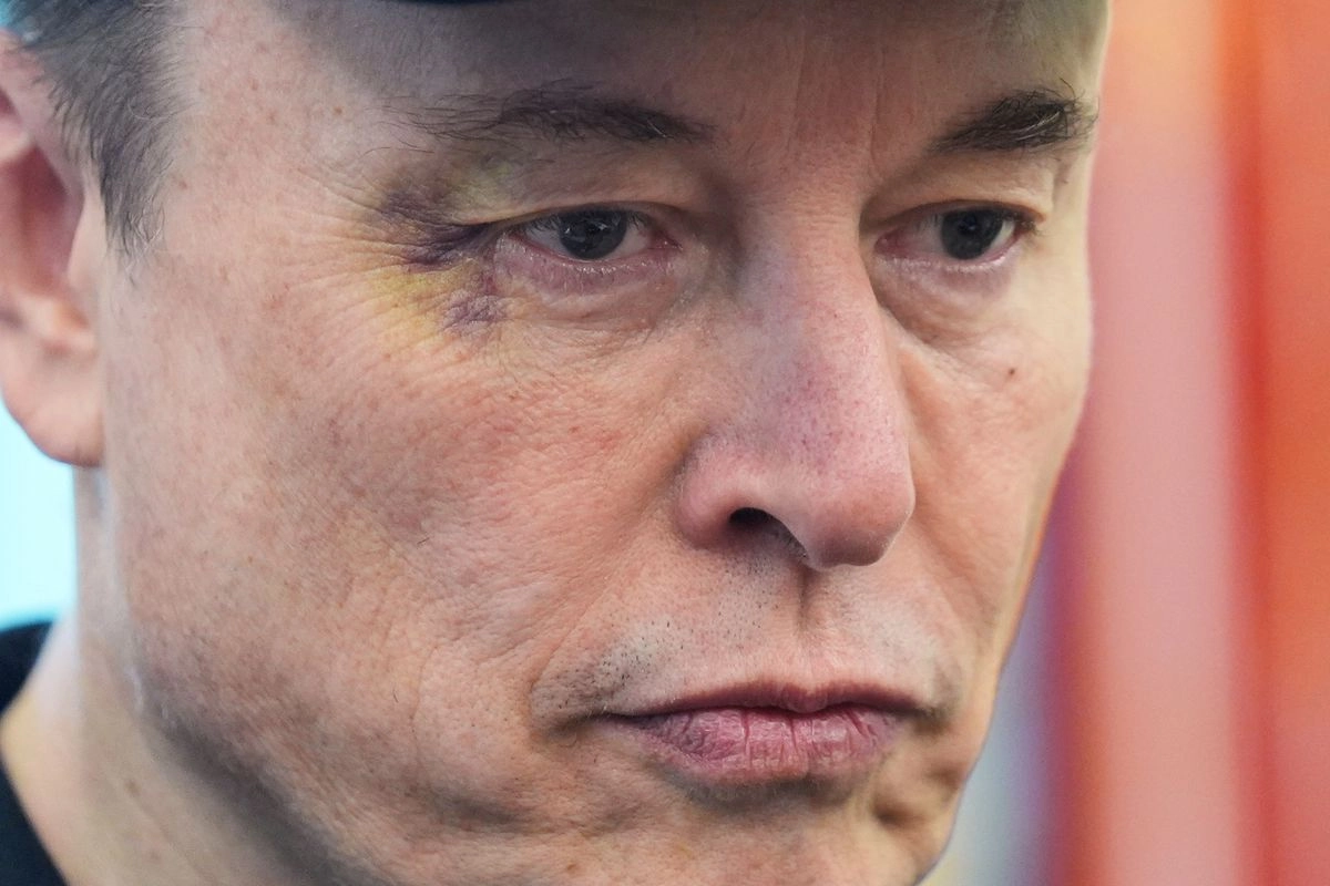 Musk también está considerando usar algunos de sus vastos recursos financieros para respaldar al vicepresidente estadunidense, JD Vance, si decide postularse a la presidencia en 2028. Foto