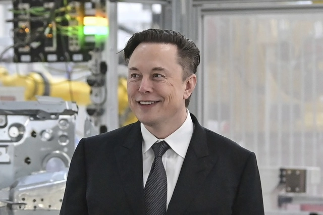 Elon Musk, propietario de Twitter, no descartó que personal de la empresa favoreciera a candidatos en las recientes elecciones presidenciales de Brasil. Foto Ap