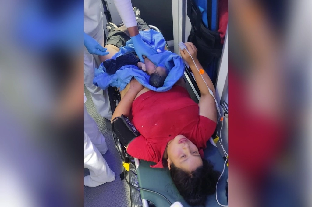 La mujer no alcanzó a llegar a un hospital. Foto La Jornada