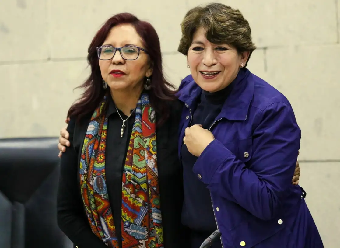 Leticia Ramírez y Delfina Gómez, durante la entrega-recepción de la titularidad de la SEP en la reunión con la Comisión Nacional de Educación, realizada en la Dirección General del IPN, en la Ciudad de México, el 25 de agosto de 2022. Foto Cuartoscuro