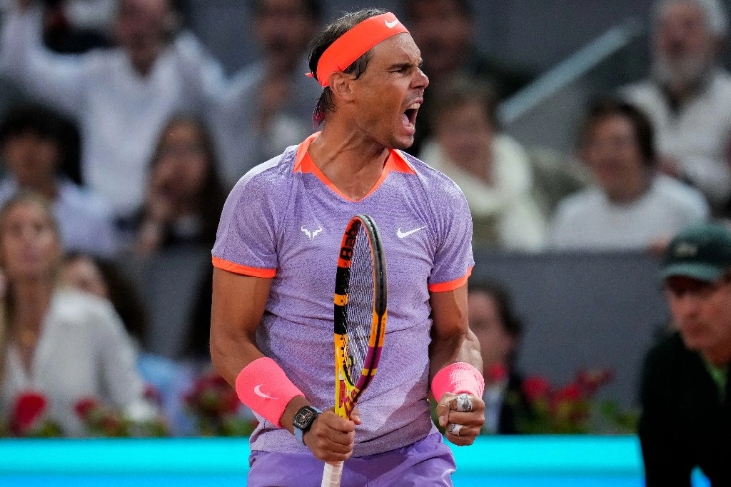 Rafael Nadal venció en dos sets al Alex de Miñaur en la segunda ronda del Masters 1000 de Madrid. Foto Ap 