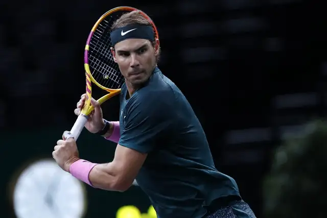 El español Rafael Nadal durante un partido el pasado 7 de noviembre. Foto Ap