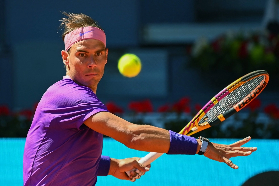 El número dos del mundo, Rafael Nadal, se metió en los cuartos de final del torneo de Madrid al imponerse al australiano Alexei Popyrin, el 6 de mayo de 2021. Foto Afp