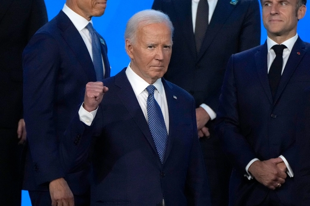 Joe Biden con los líderes de la OTAN en la cumbre celebrada en Washington, el 10 de julio de 2024. Foto Ap